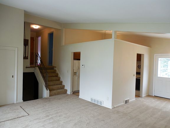5th image of 3354 Greenway Ave