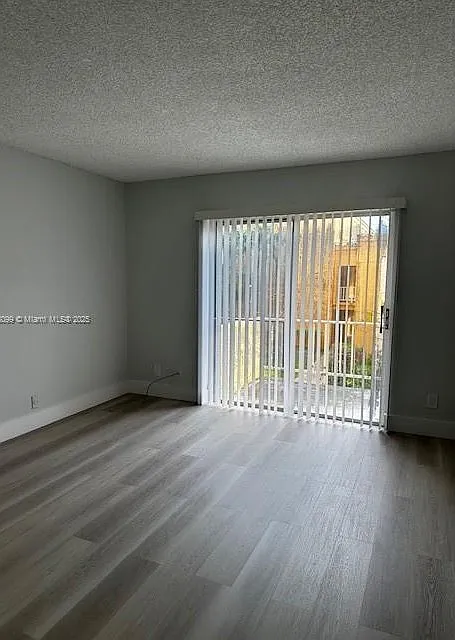 2 bed, 1215 sqft, $2,100 — Photo 3