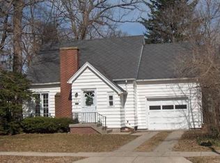 709 Snyder Rd, East Lansing, MI 48823