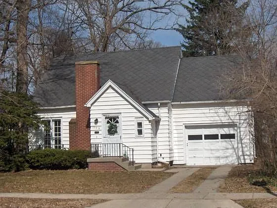 709 Snyder Rd photo 1
