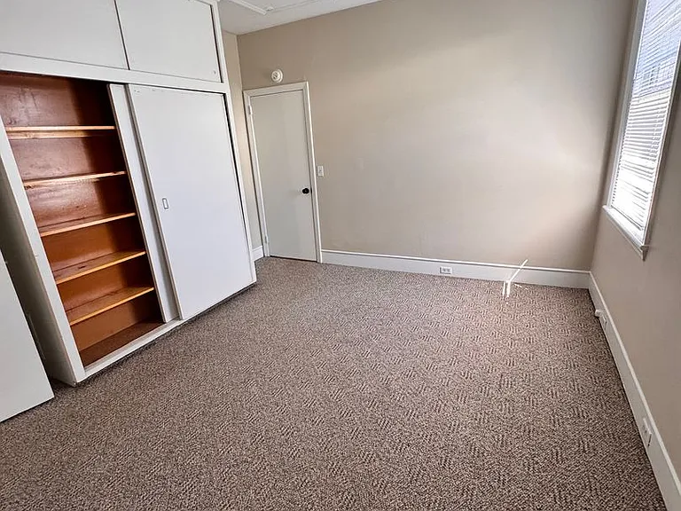 931 Ashley Ave — Photo 15