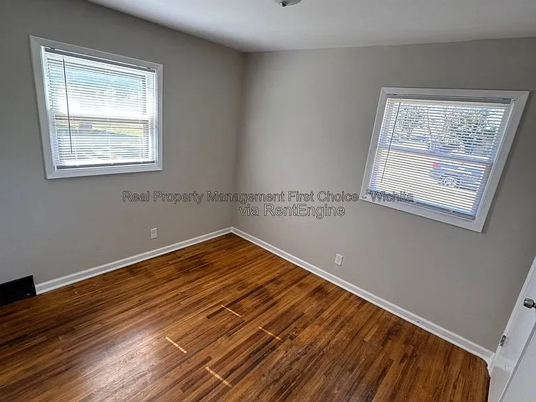 1636 S Mission Rd — Photo 13
