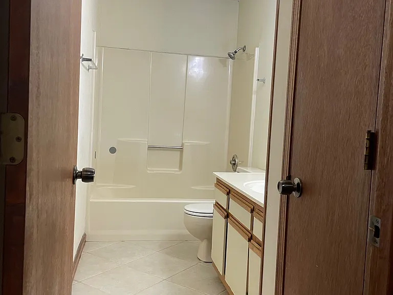 105 Mayflower Rd — Photo 12