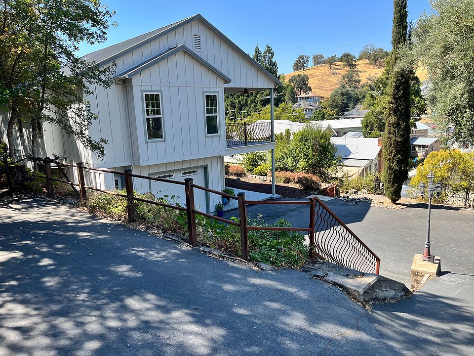 1st image of 14385 Gods Hill Rd