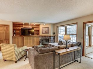 17174 Sandy Ln, Minnetonka, MN 55345