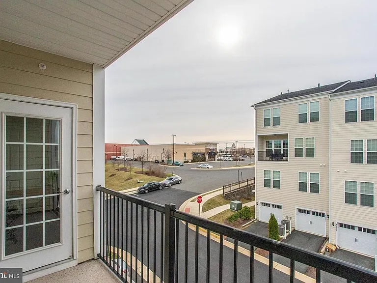 42707 Wardlaw Ter — Photo 14