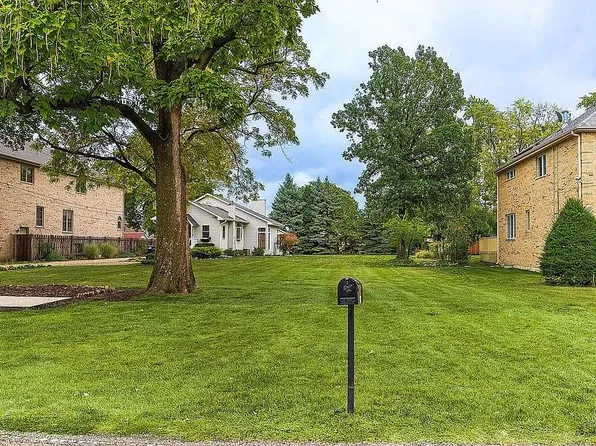 2289 Webster Ln, Des Plaines, IL 60018