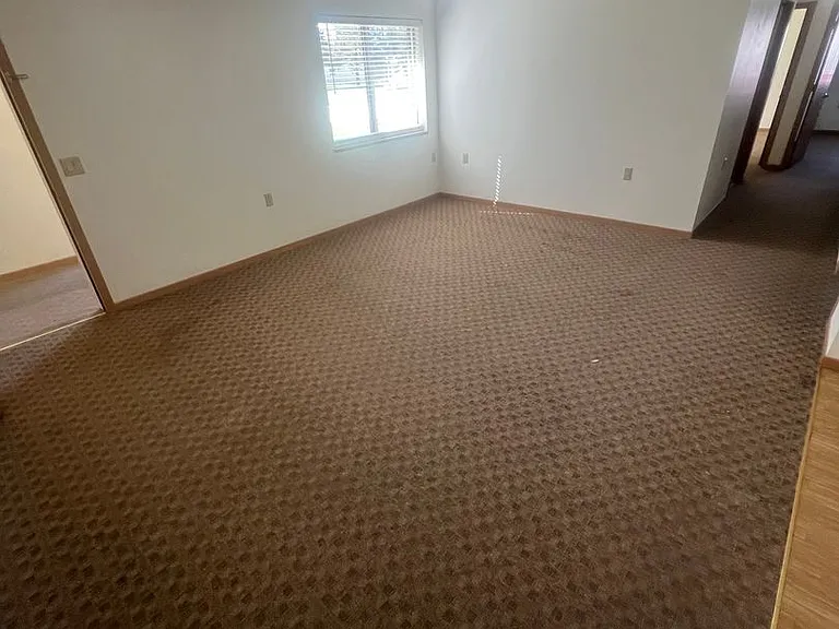 731 Illinois Ave NW — Photo 12