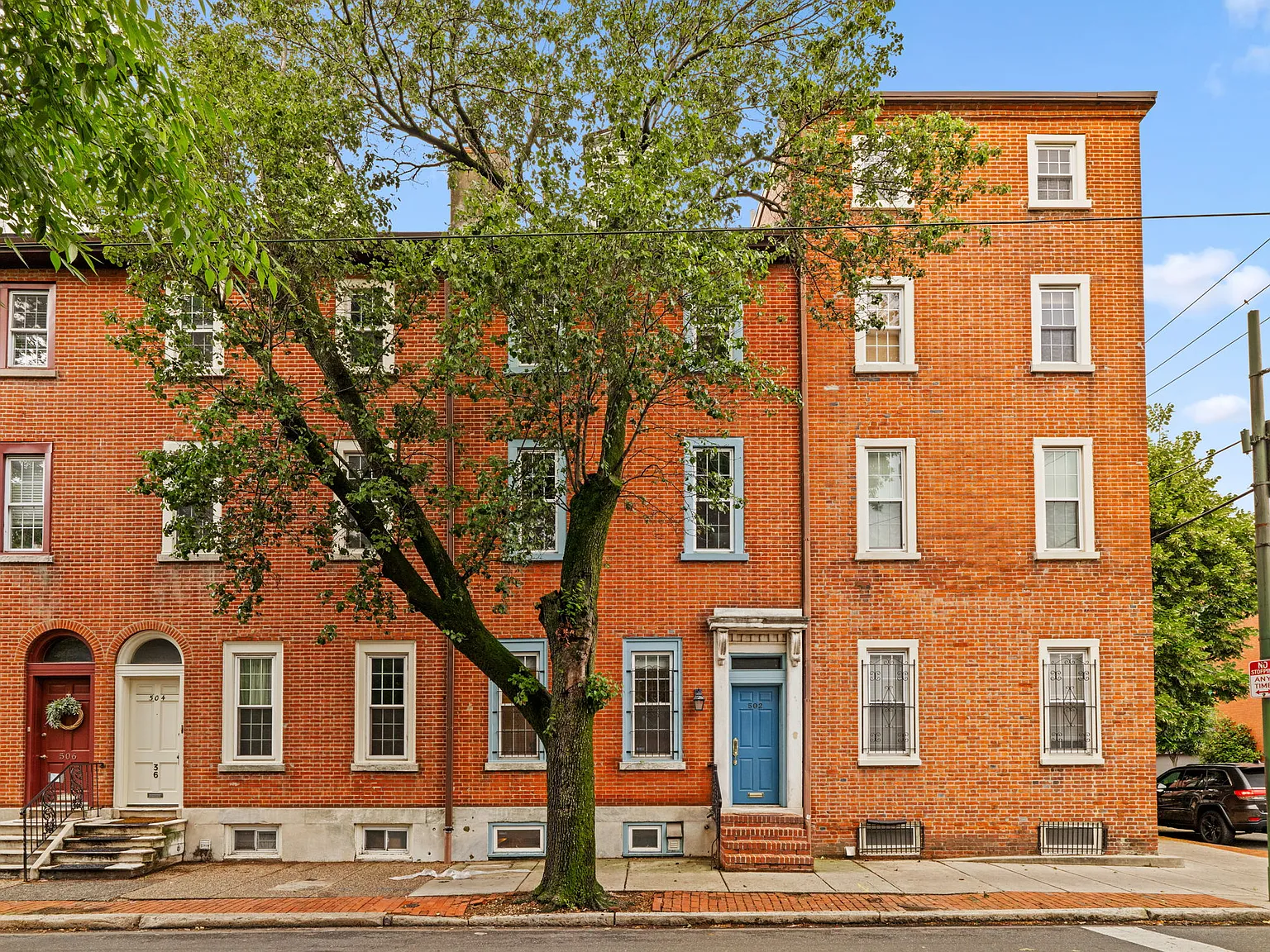 2 bed, 1.5 bath, 1368 sqft, $2,700 — Photo 1