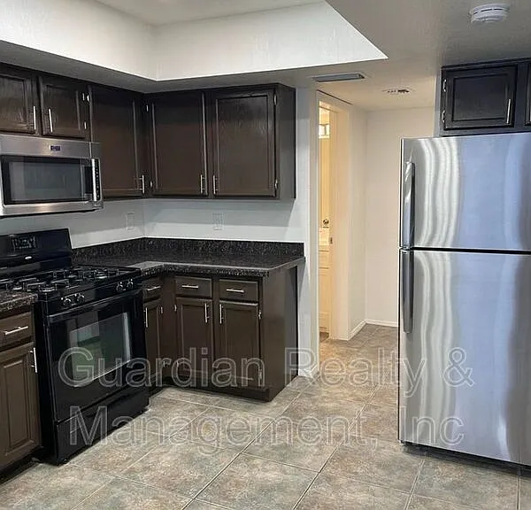 4365 S Potter Dr — Photo 5