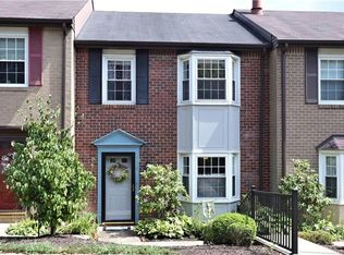930 Trillium Trl, Bethel Park, PA 15102