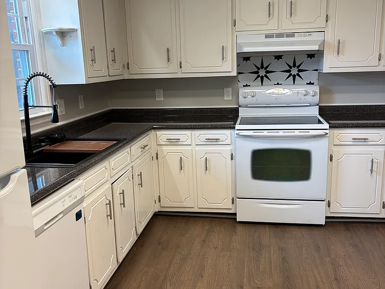2955 Asbury Ln — Photo 10