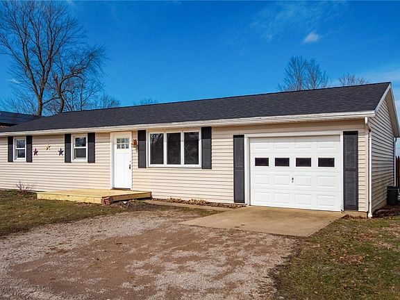 2nd image of 96 Summit St