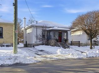 28 Middleton St, Cambridge, ON N1S2R3