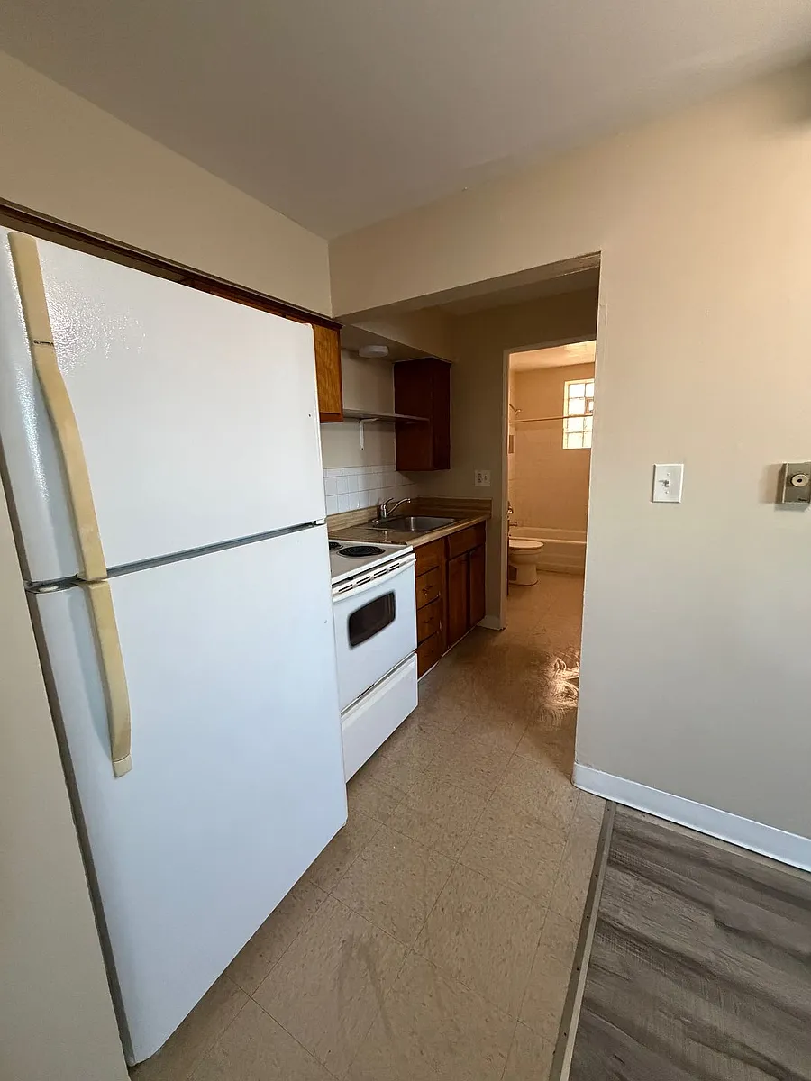 Building Photo - 2320 Gabriel Ave #4