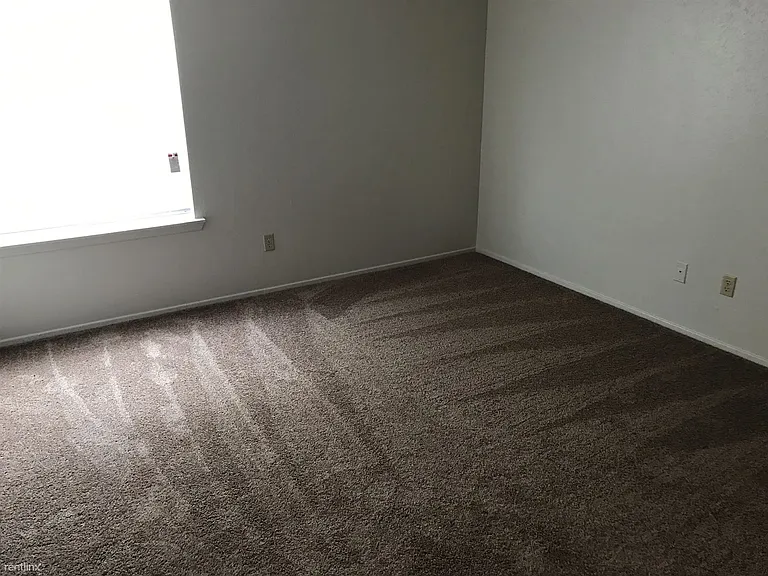 3205 Eagle Hill Ct #C — Photo 10