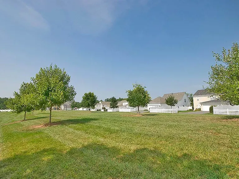 3383 Turnberry Cir — Photo 31