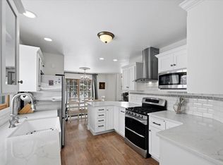 8055 Curtis Ln, Eden Prairie, MN 55347