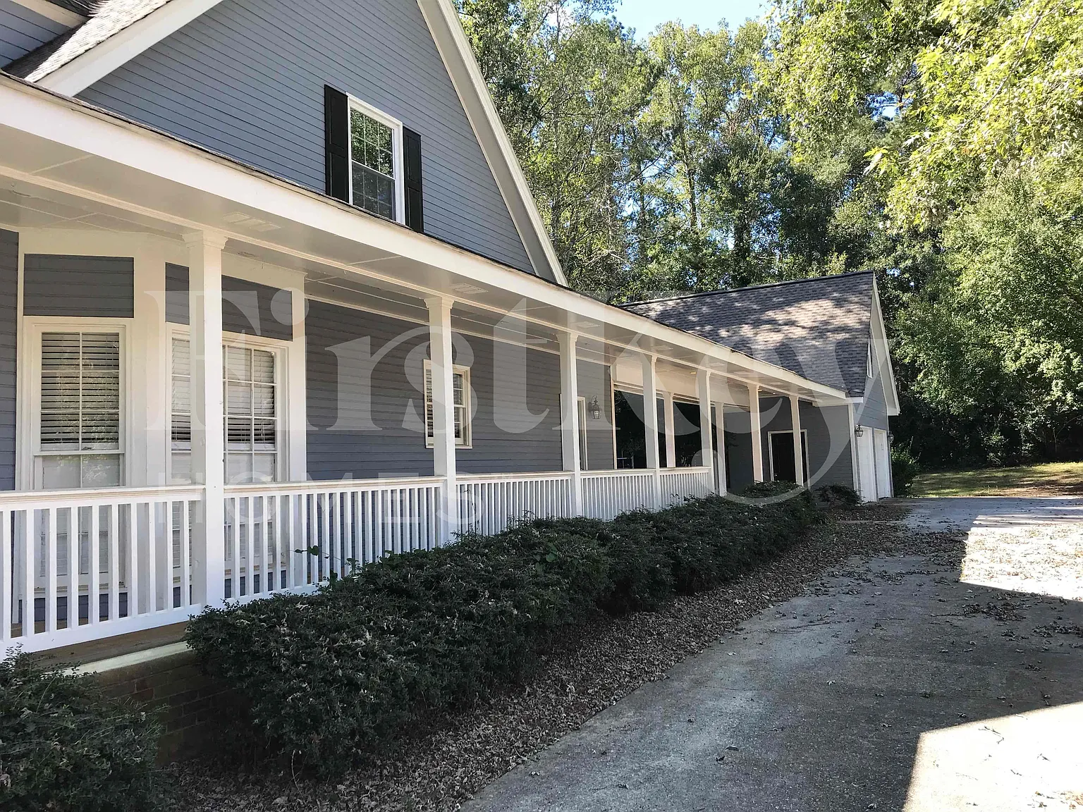 3 bed, 2.5 bath, 2804 sqft, $2,370 — Photo 2