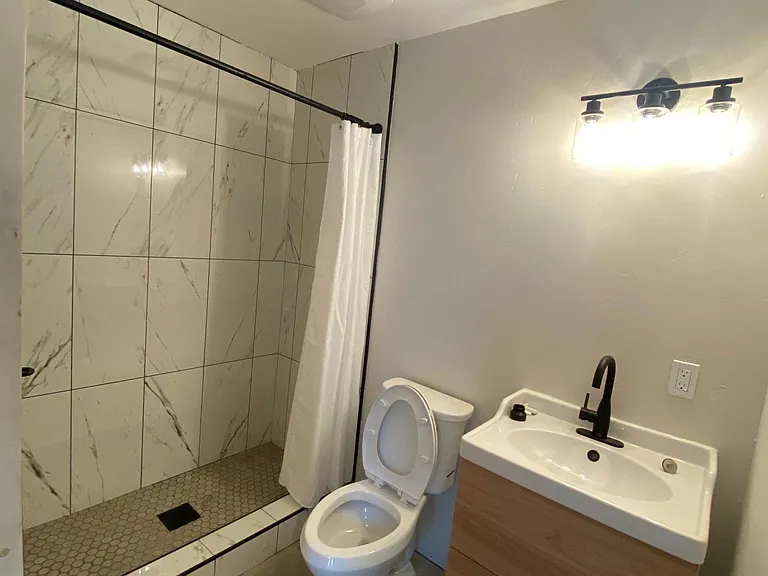 5505 Marconi Ave — Photo 8