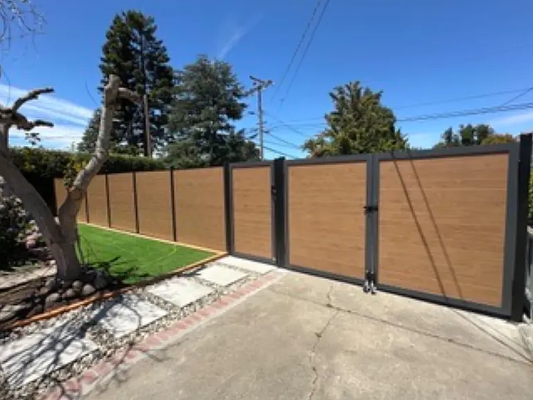 342 E Oakwood Blvd — Photo 3