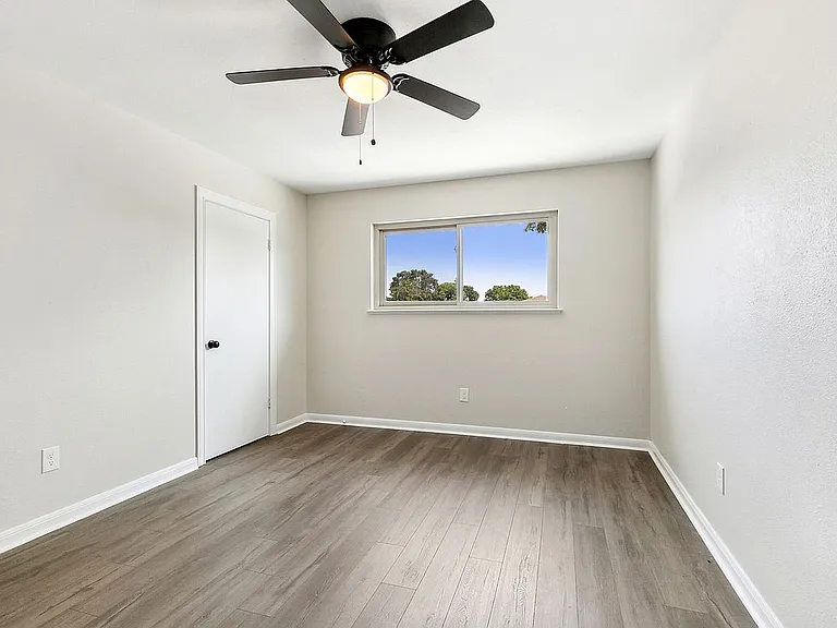 64 Osborne Ave — Photo 10