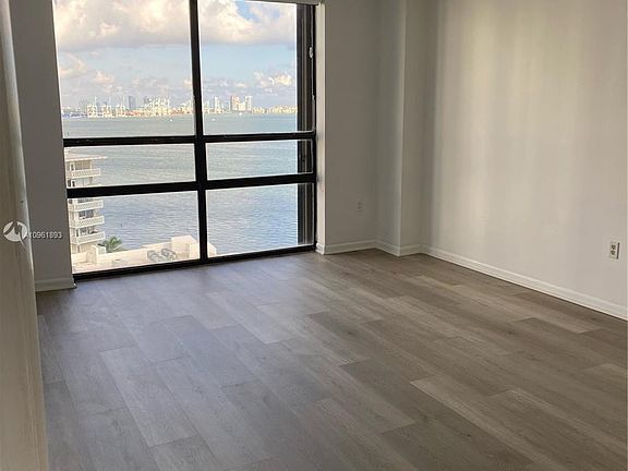 4th image of 1450 Brickell Bay Dr APT 1802