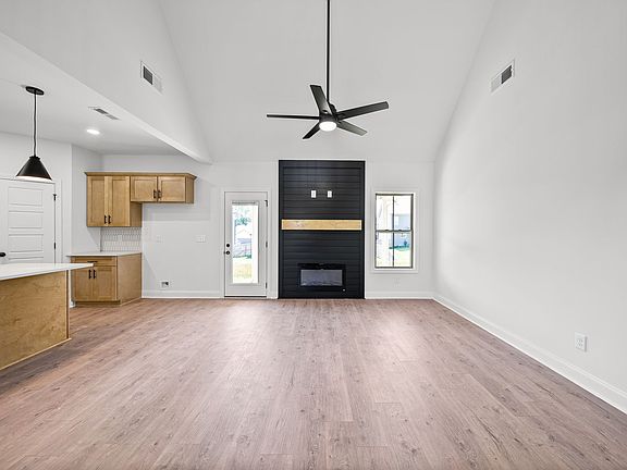 5th image of 317 Galway Dr