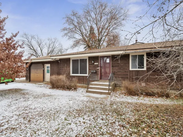 1480 Blossom Ln, Saint Paul Park, MN 55071