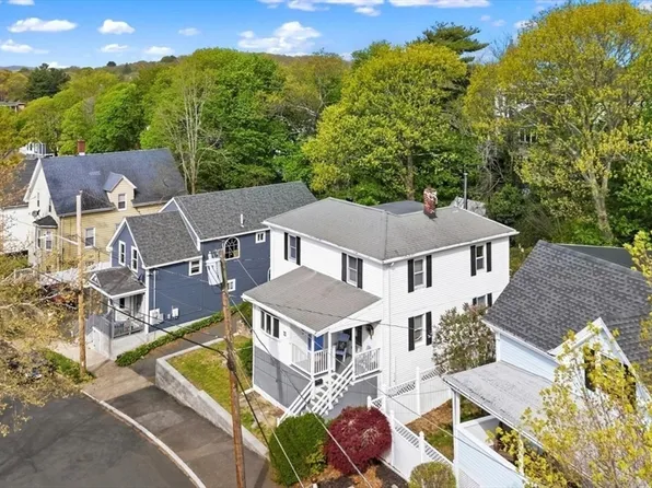 29 Woodlawn St, Lynn, MA 01904