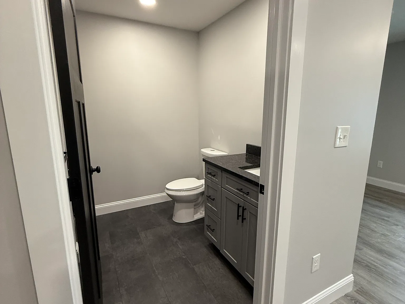 2 bed, 720 sqft, $2,000 — Photo 3