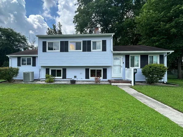 318 University Ave, Pemberton, NJ 08068