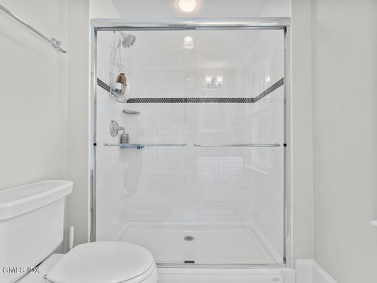 8 Highview Ave — Photo 8