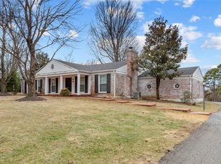 1305 Topping Rd, Saint Louis, MO 63131