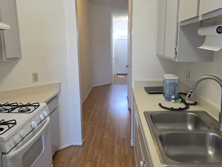 13561 Moorpark St — Photo 20