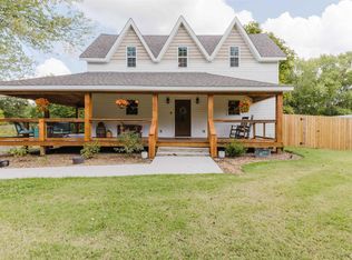 1816 West Rd, West Frankfort, IL 62896