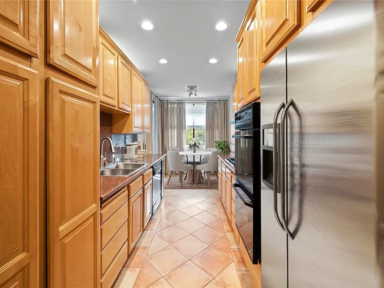 750 S Bundy Dr #108 — Photo 6