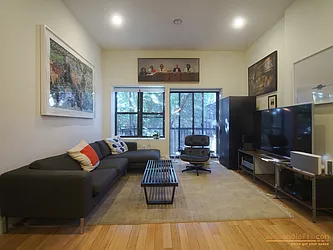 Rented by aptsandlofts.com