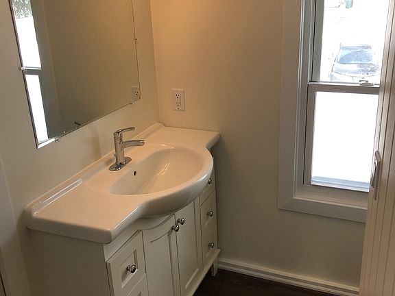 5th image of 4785 Merten Dr APT 3