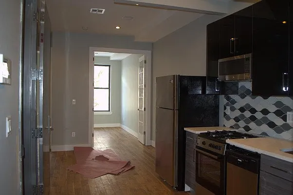 Rented by Loom Group | media 12