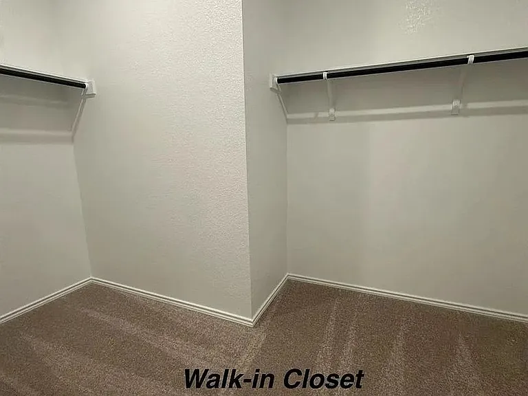 1320 Pickerel St — Photo 16