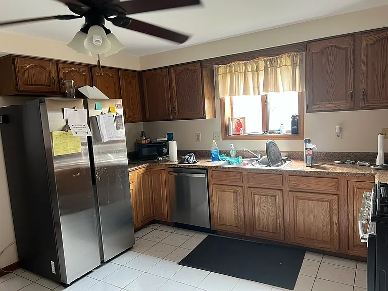 712 N Rueth Dr — Photo 4