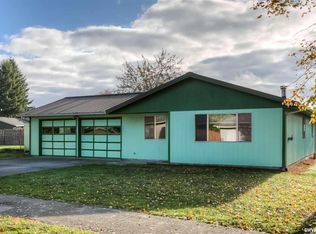 289 S 6th St, Jefferson, OR 97352