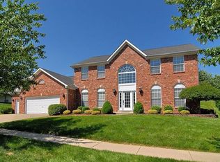 210 Wildhorse Springs Ct, Chesterfield, MO 63005