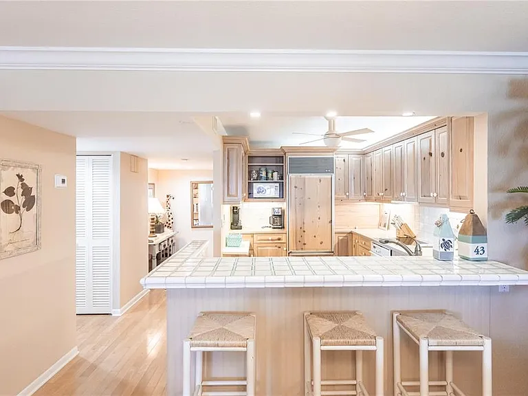 1055 W Peppertree Dr #703AA — Photo 11