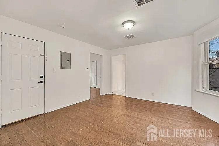 110 N 17th St — Photo 4