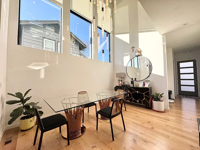 4732 Mercier St — Photo 13