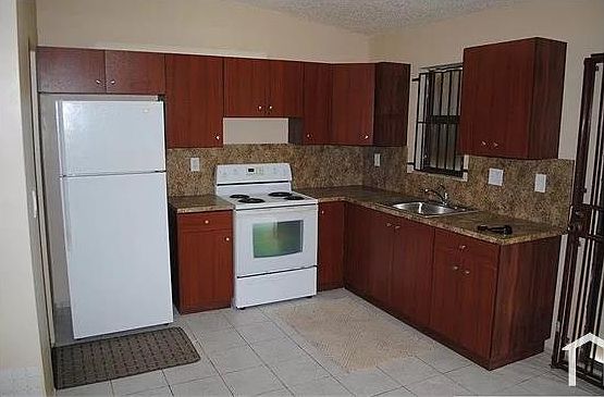 2nd image of 28201 SW 141st Ct