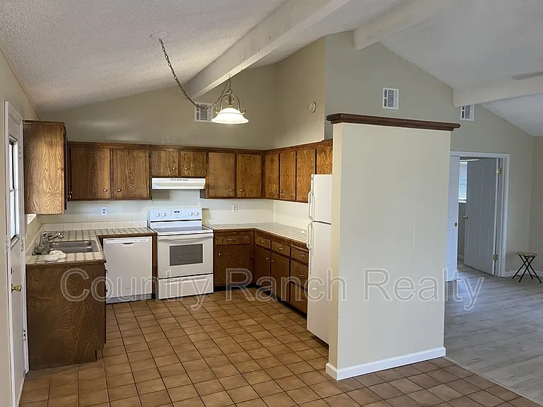 4274 S El Toro Dr — Photo 3