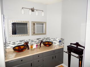 19825 Steinway St, Santa Clarita, CA 91351